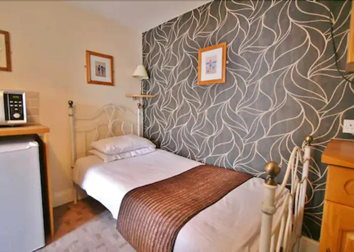 Central Hotel Cheltenham