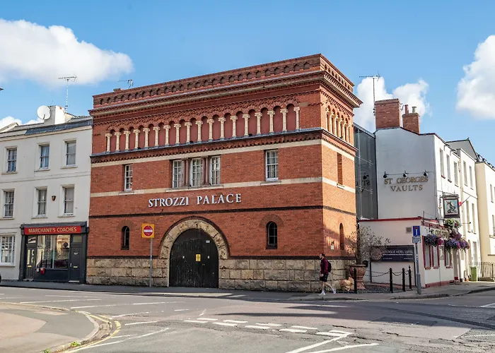 Strozzi Palace Suites By Mansley